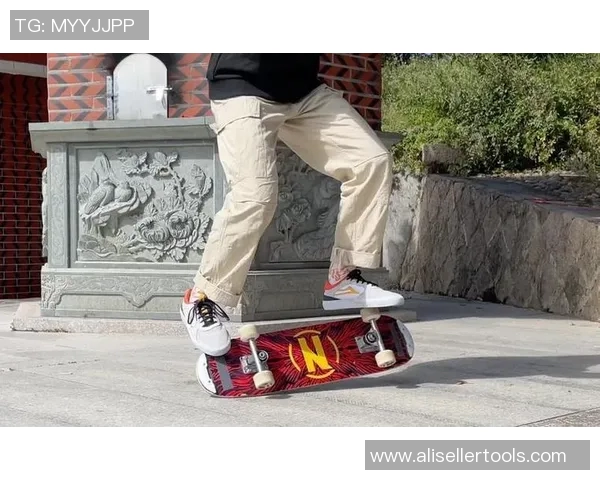 广州滑板队的灵活性揭秘：滑板运动背后的坚持与热情